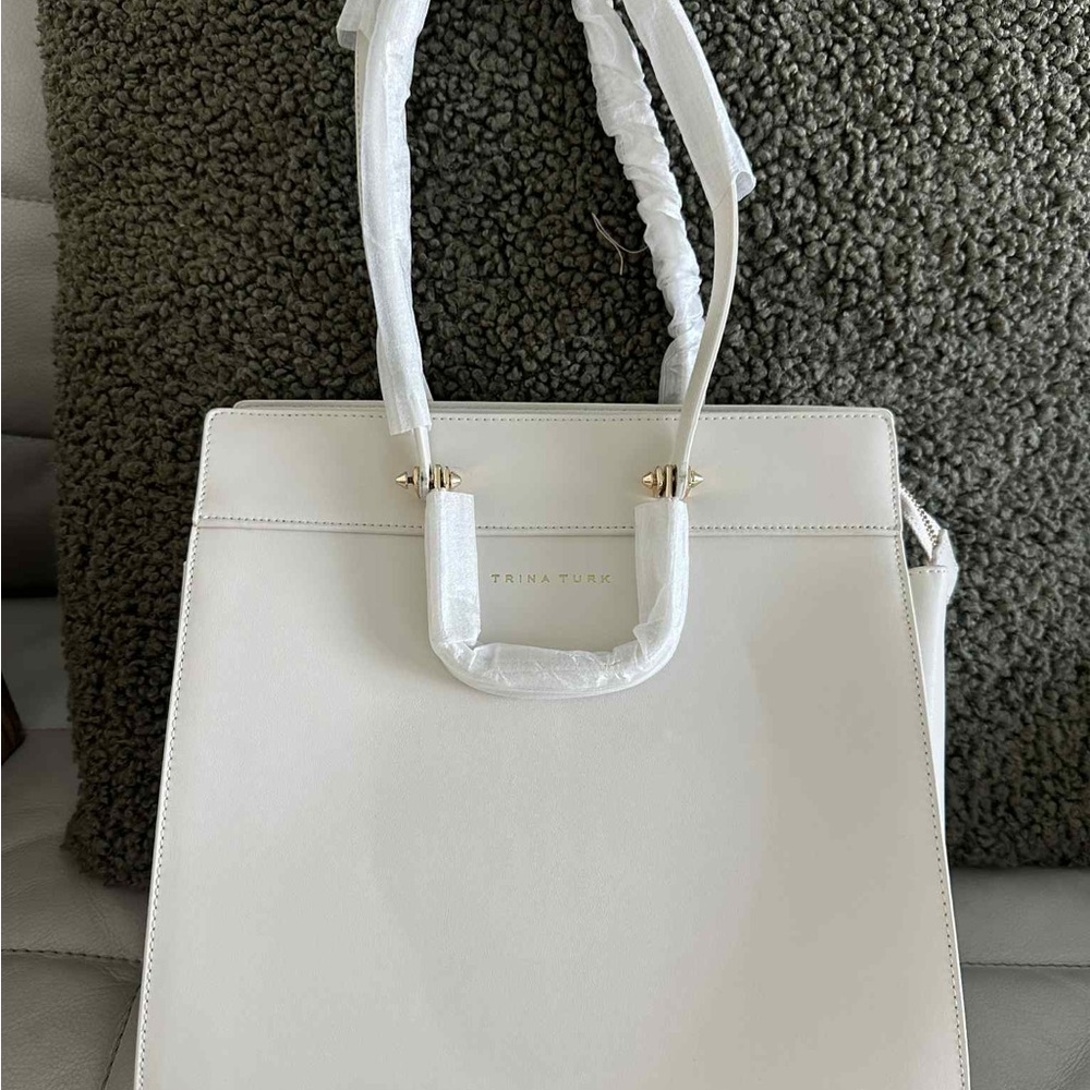 Trina Turk Elegant Cream Shoulder Bag